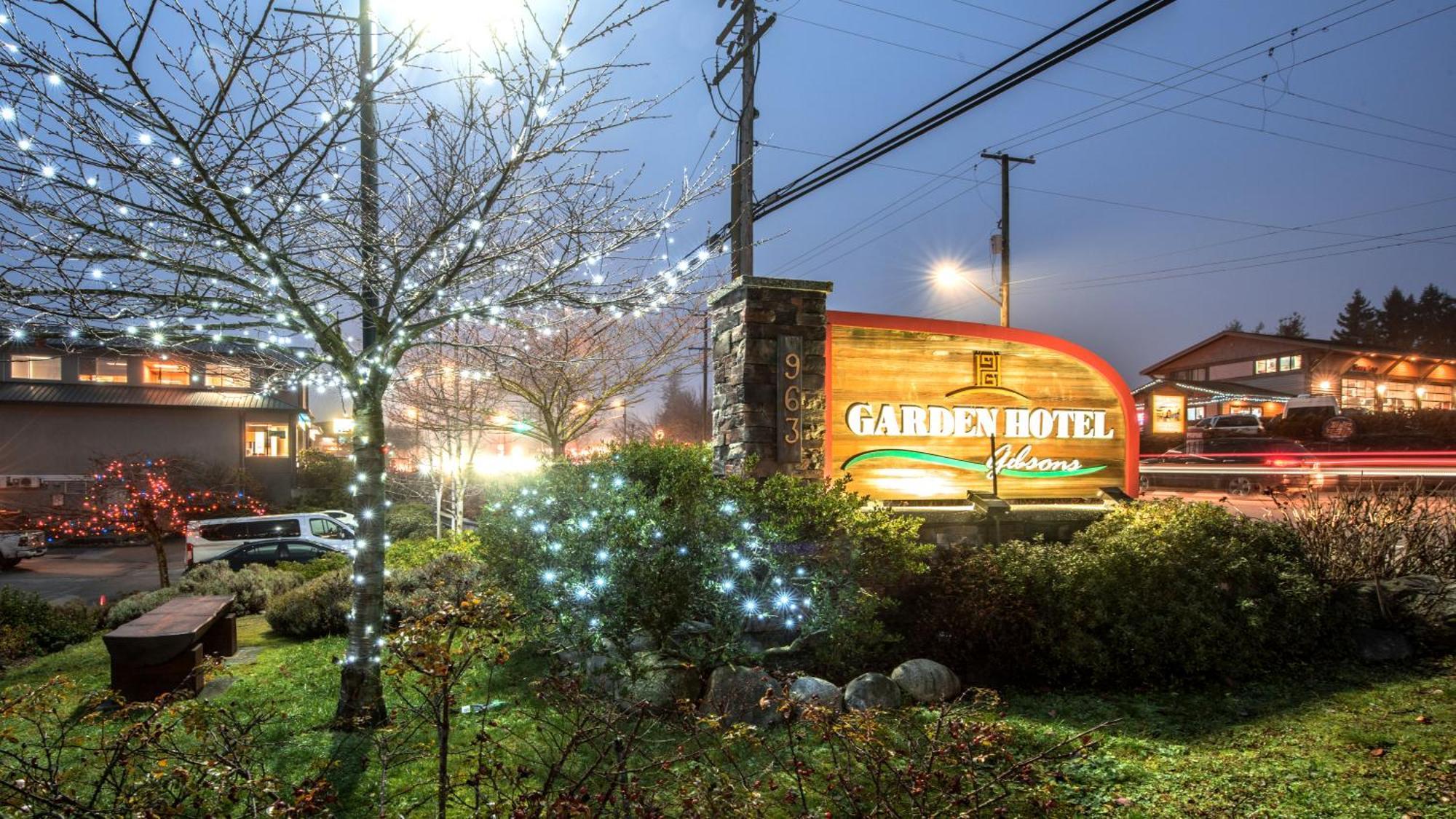 Gibsons Garden Hotel Exterior photo